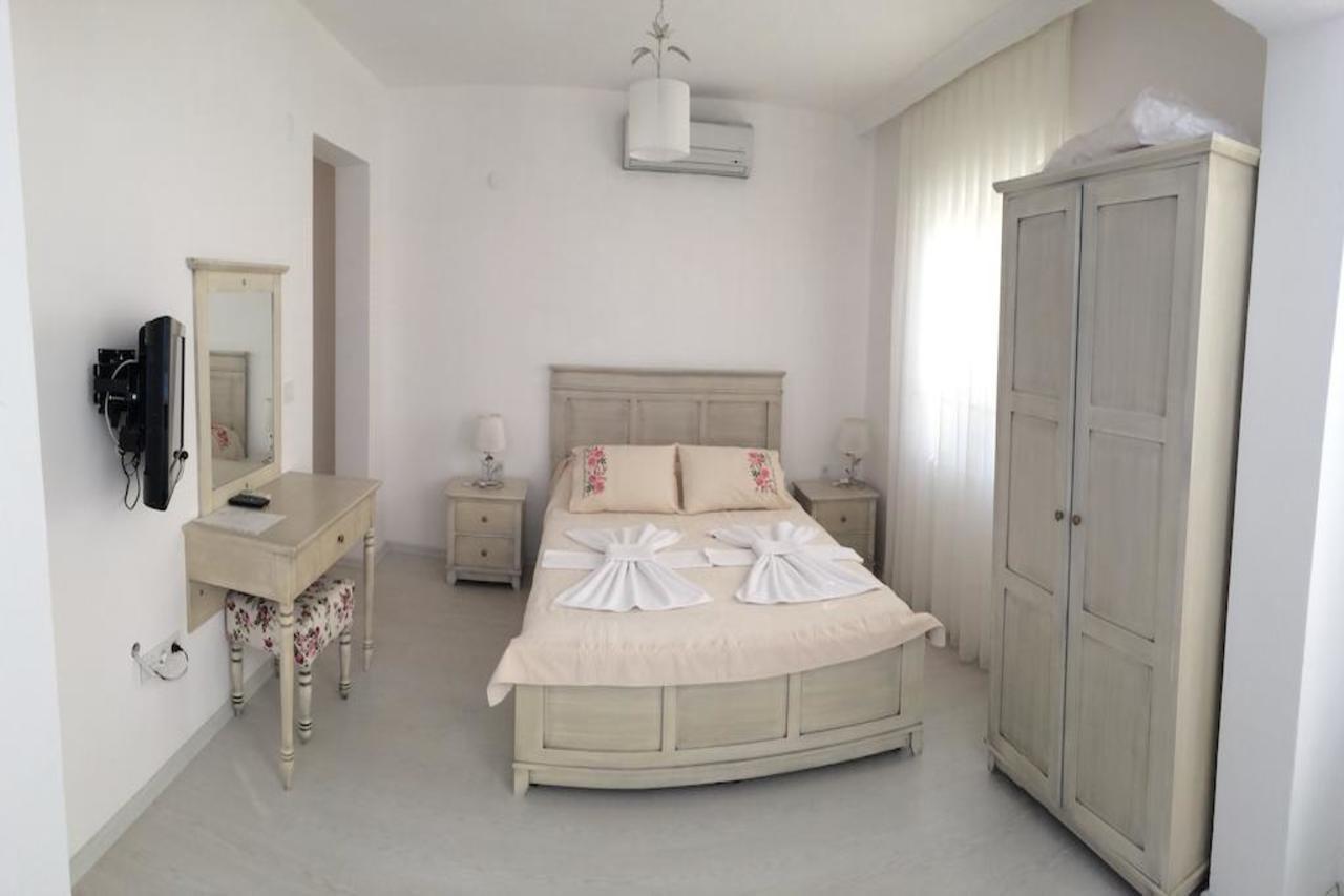 Elda Koeyici Alacatı Bagian luar foto