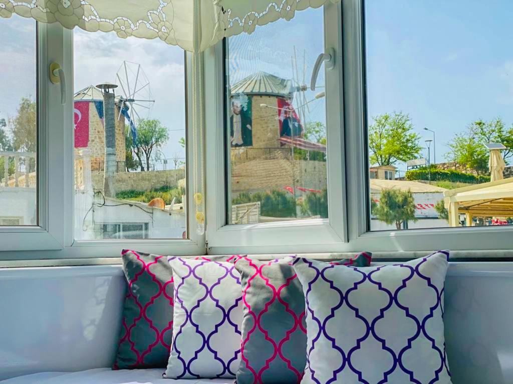Elda Koeyici Alacatı Bagian luar foto